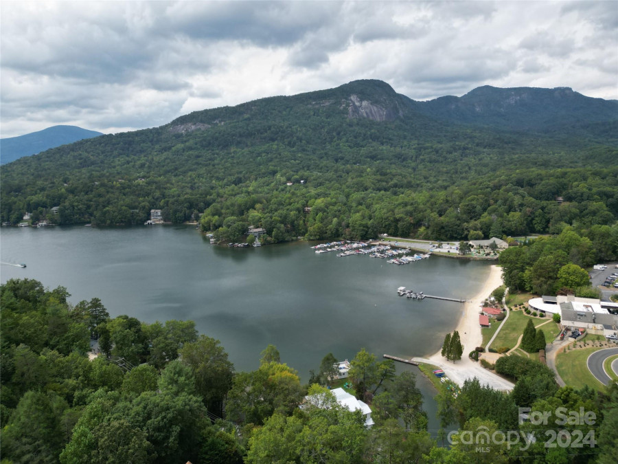 202 Hillview Dr Lake Lure, NC 28746