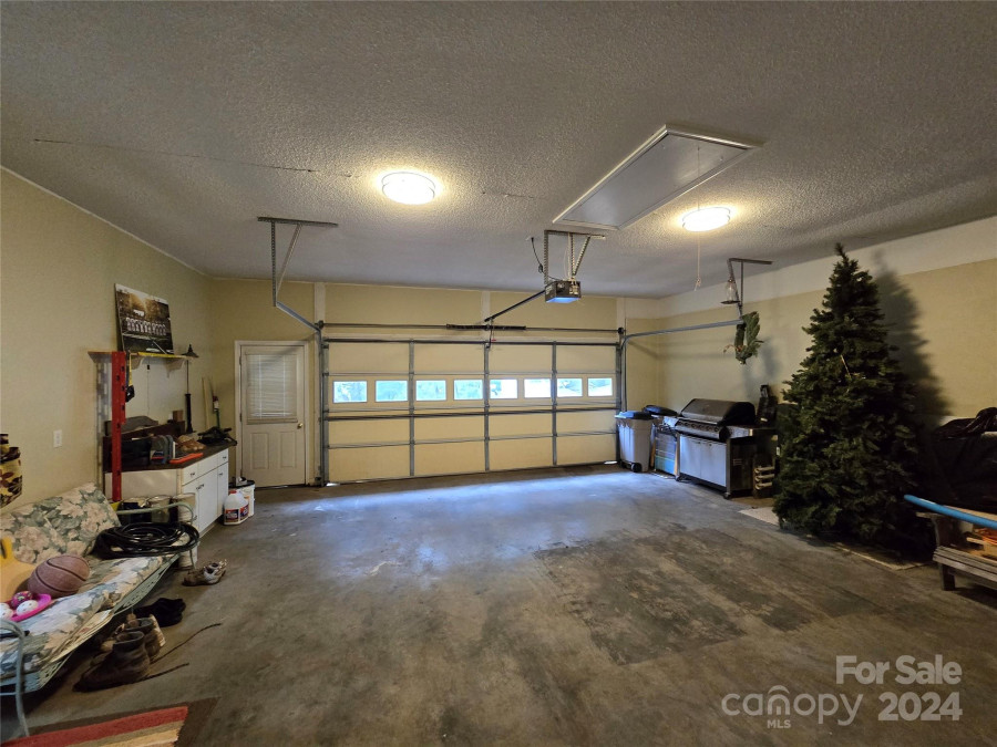 202 Hillview Dr Lake Lure, NC 28746