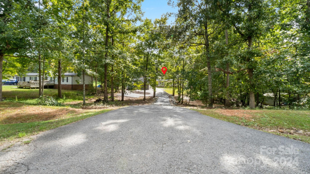 1133 Mountain Brook Dr Clover, SC 29710