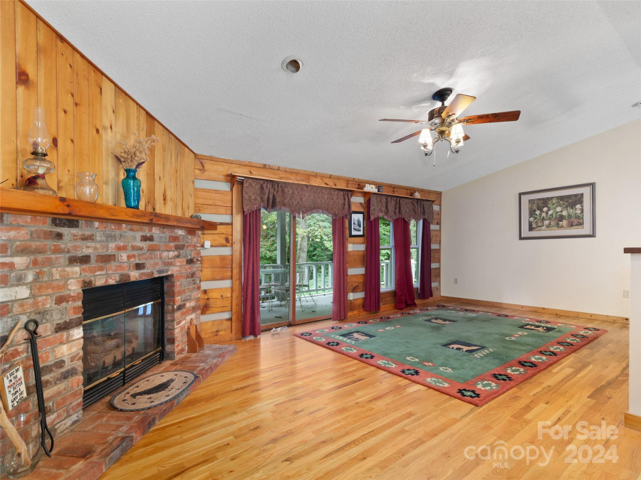 229 Medford Hannah Rd Waynesville, NC 28785