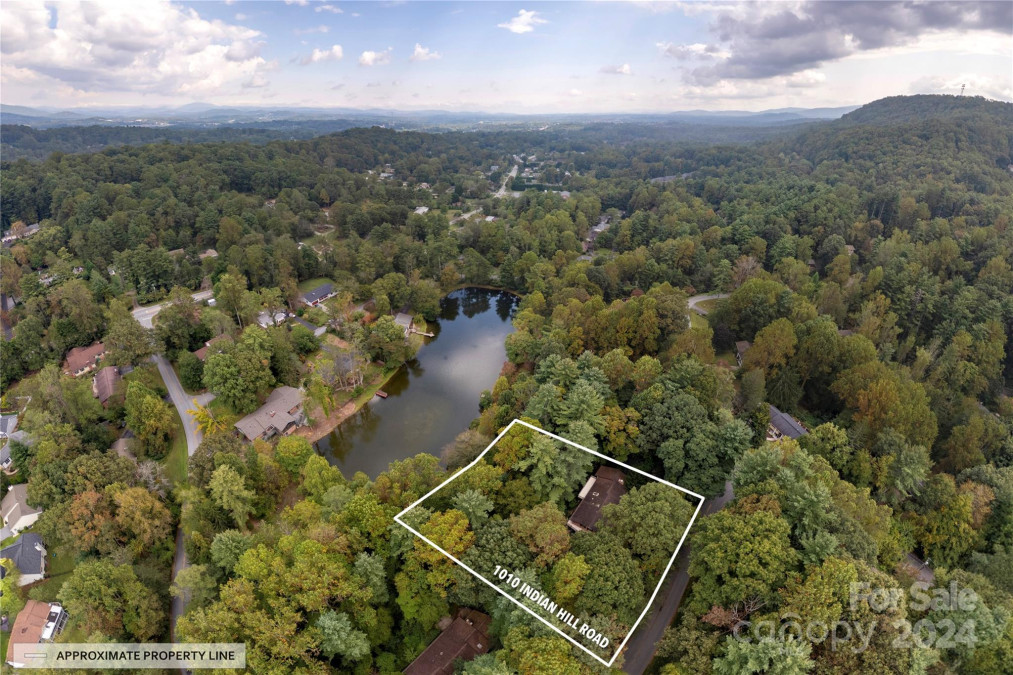 1010 Indian Hill Rd Hendersonville, NC 28791