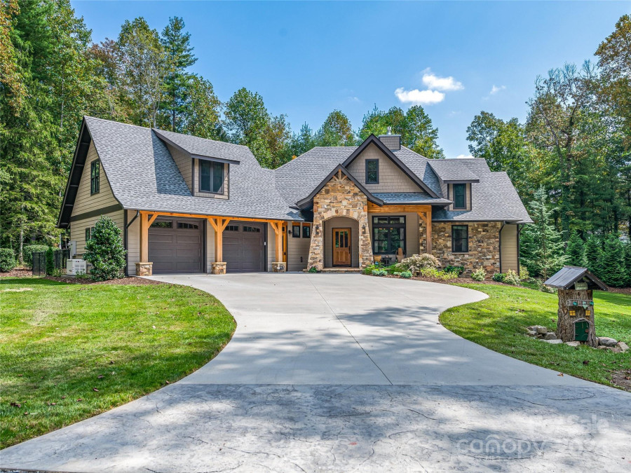 118 Camellia Way Hendersonville, NC 28739