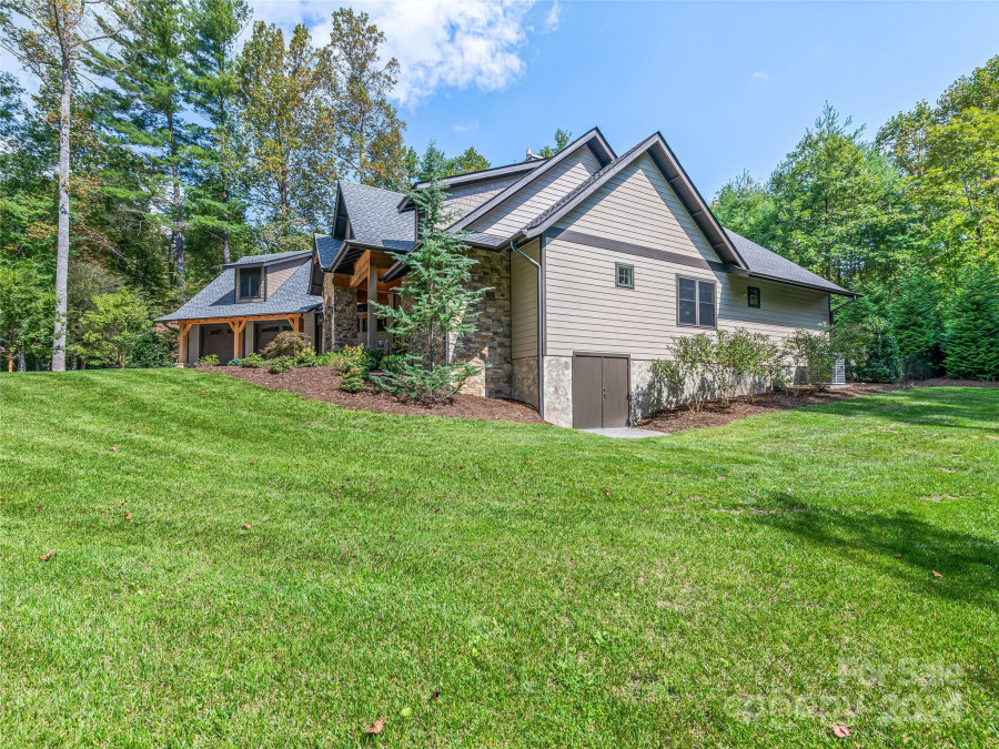 118 Camellia Way Hendersonville, NC 28739