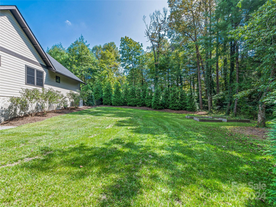 118 Camellia Way Hendersonville, NC 28739