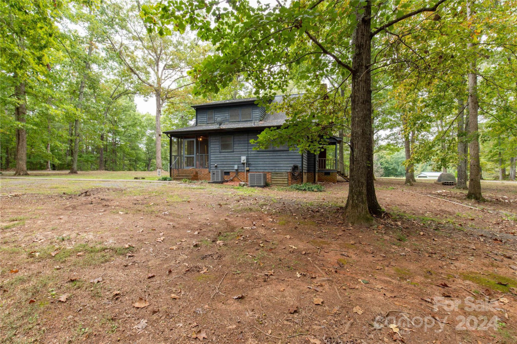 3282 Henry Knob Rd Clover, SC 29710