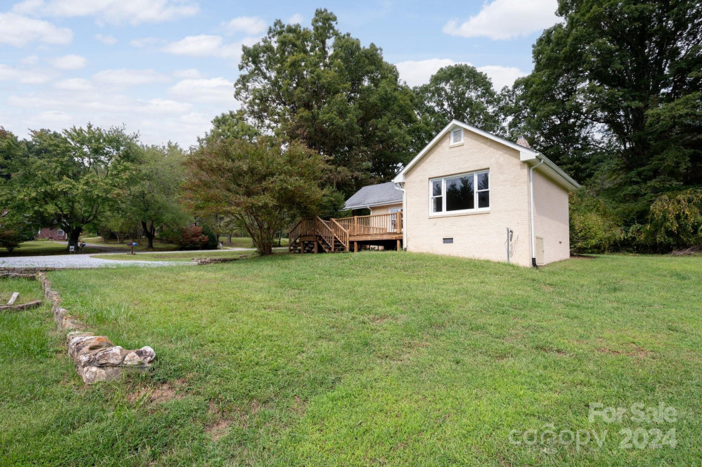 202 Ciccone Dr Hendersonville, NC 28791