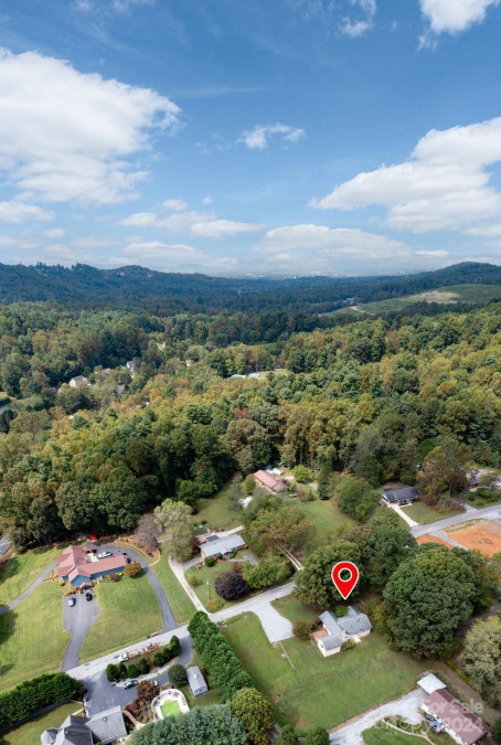 202 Ciccone Dr Hendersonville, NC 28791