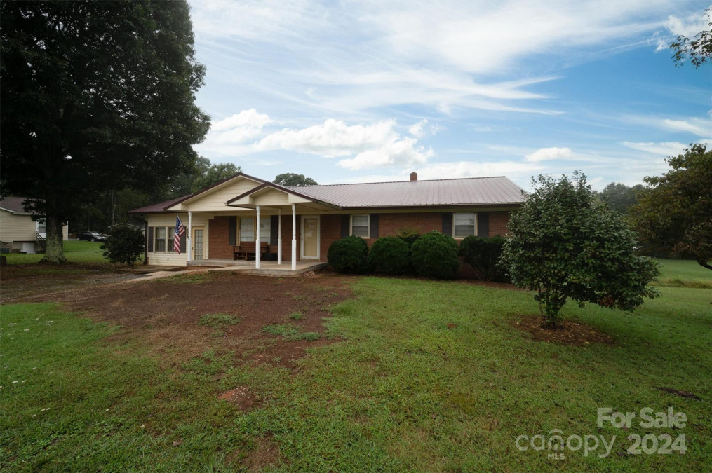 4031 Killian Rd Lincolnton, NC 28092