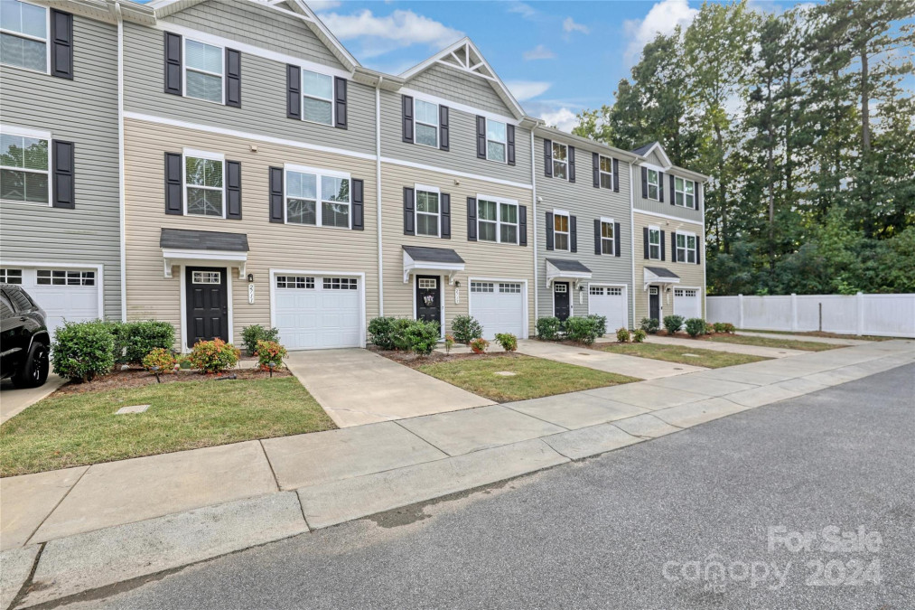 2715 Sydney Overlook Ln Charlotte, NC 28269