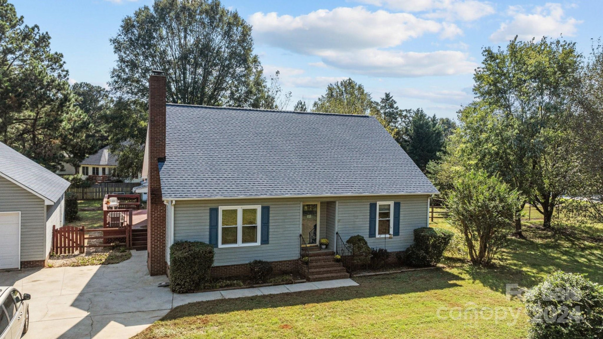 353 Mt Gallant Rd York, SC 29745