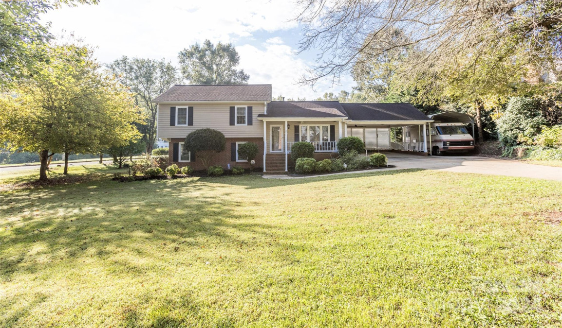 2075 Pine Needle Ct Gastonia, NC 28056