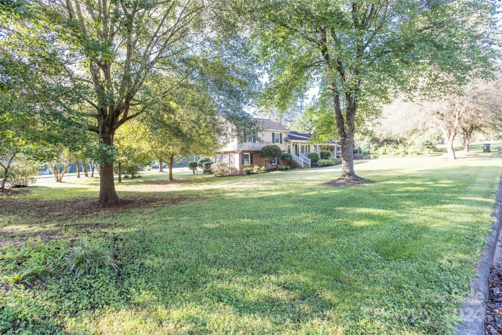 2075 Pine Needle Ct Gastonia, NC 28056