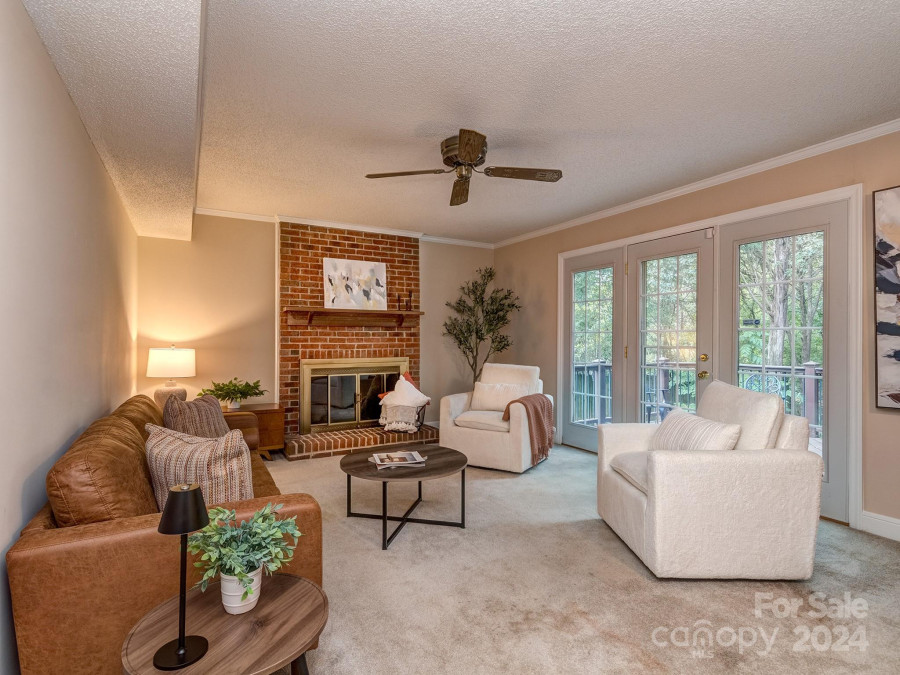 9240 Hemingford Ct Charlotte, NC 28277