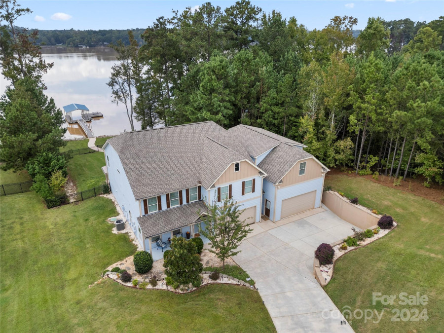 10273 Lakeshore Dr Lancaster, SC 29720