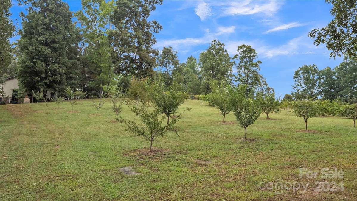 692 Hunters Ridge Rd Taylorsville, NC 28681