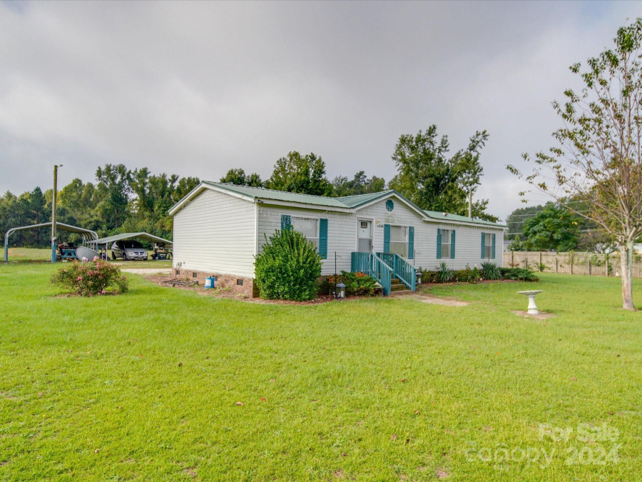 20100 Lee Ln Laurinburg, NC 28352