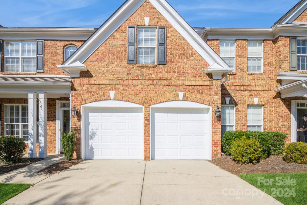 5066 Ashford Crest Ln Charlotte, NC 28226