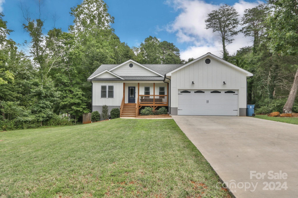 307 Cleary Ln Yadkinville, NC 27055