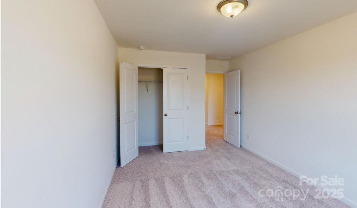 4057 Lawnview Dr Charlotte, NC 28269