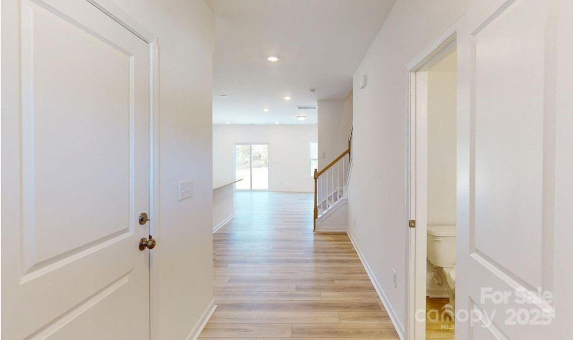 4057 Lawnview Dr Charlotte, NC 28269