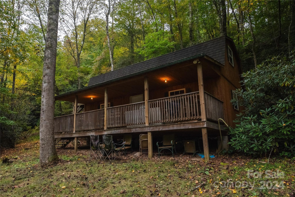 905 Lyons Rd Roaring Gap, NC 28668