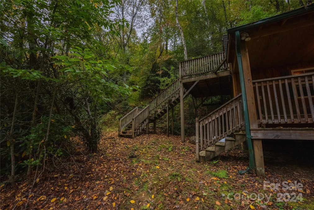 905 Lyons Rd Roaring Gap, NC 28668