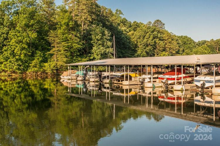 134 Pine Grove Cir Lake Wylie, SC 29710