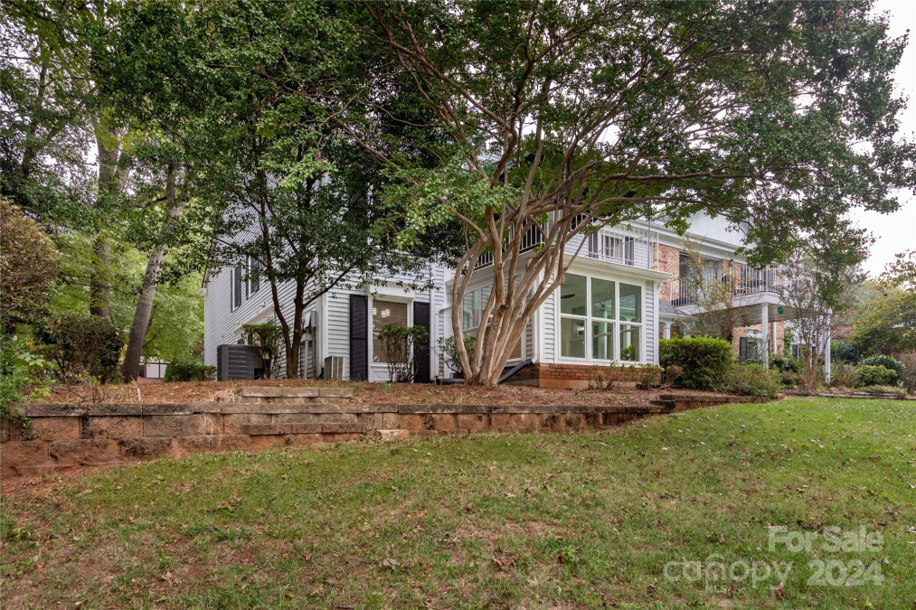 7235 Quail Meadow Ln Charlotte, NC 28210