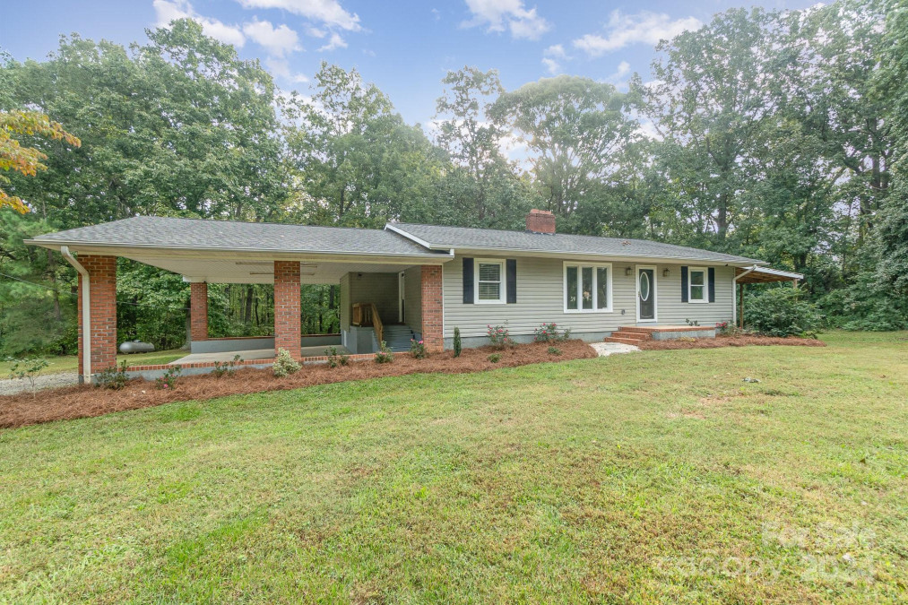 236 Mauney Farm Rd Cherryville, NC 28021