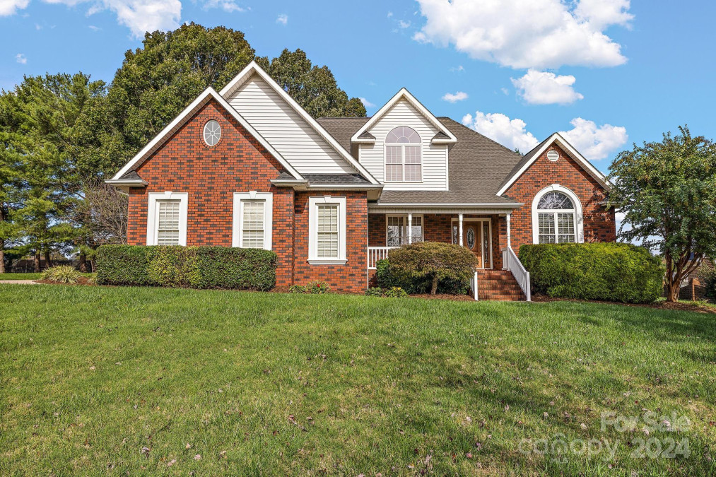 2488 Birdie Ln Conover, NC 28613