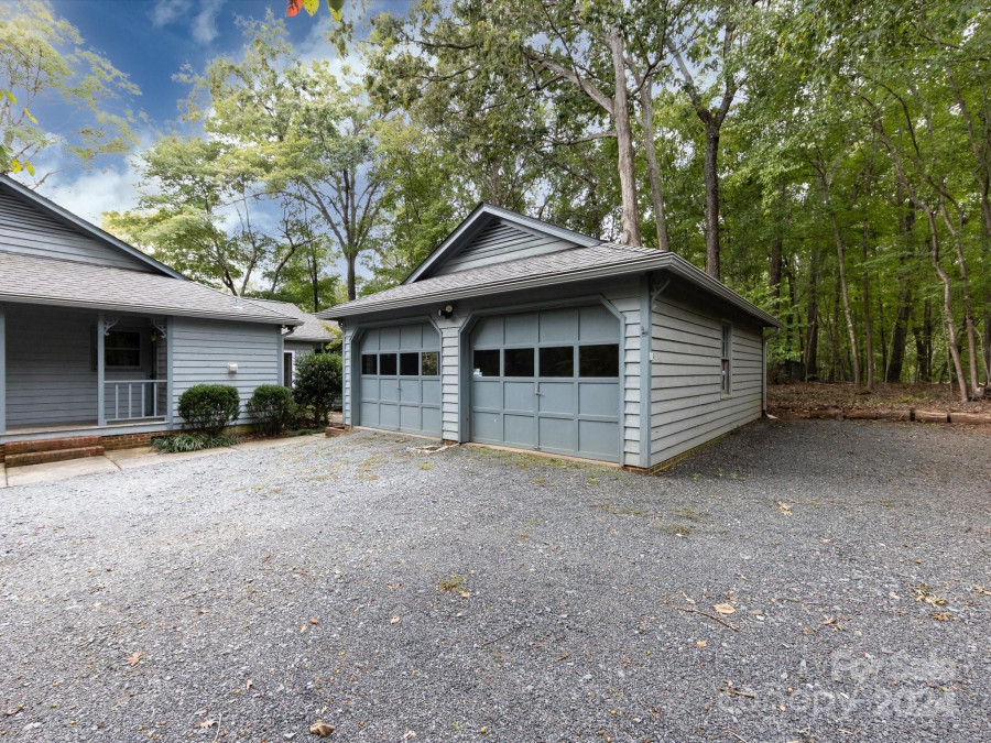 5908 Indian Brook Dr Matthews, NC 28104