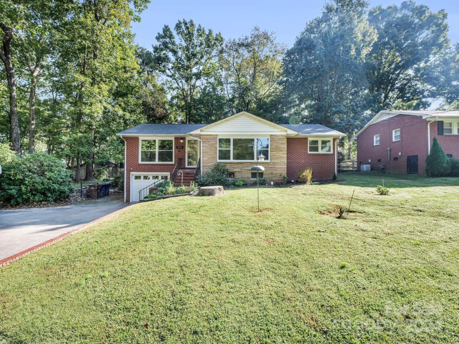 806 Flint St Lincolnton, NC 28092