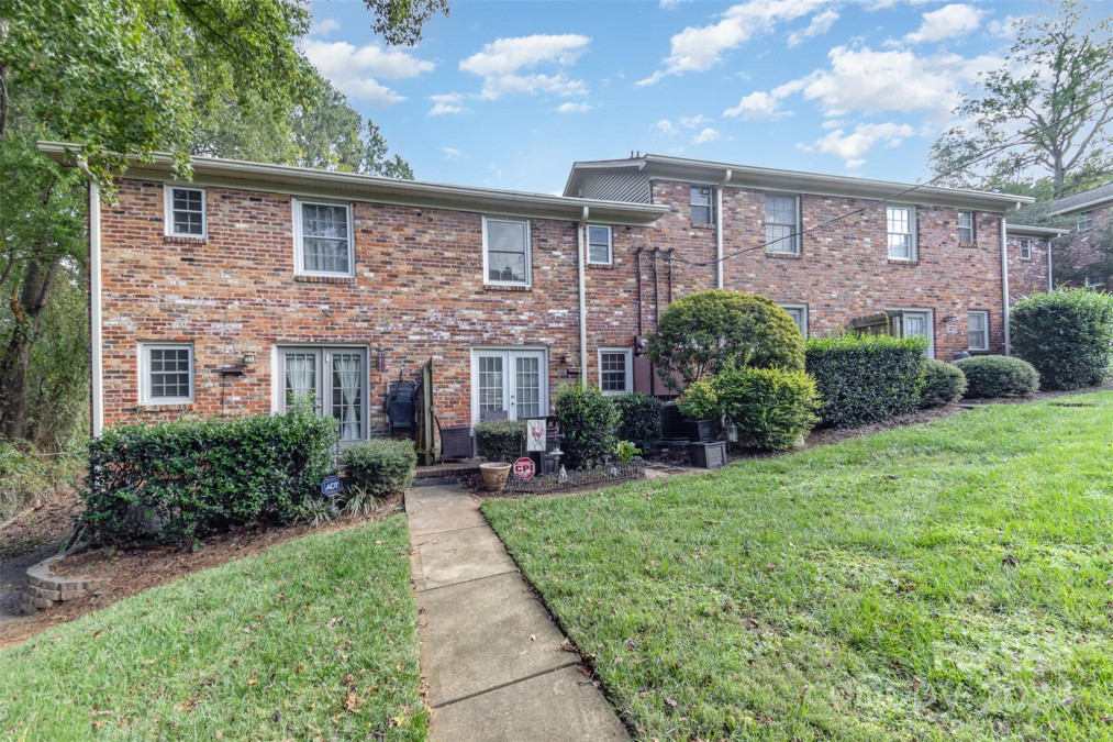 4337 Hathaway St Charlotte, NC 28211