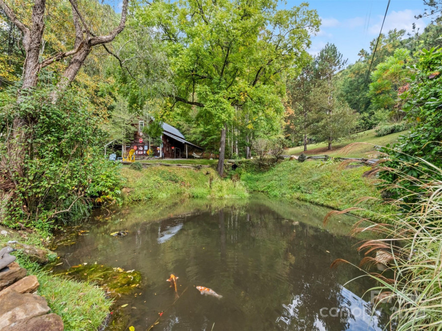 173 Pinecrest Ln Waynesville, NC 28785