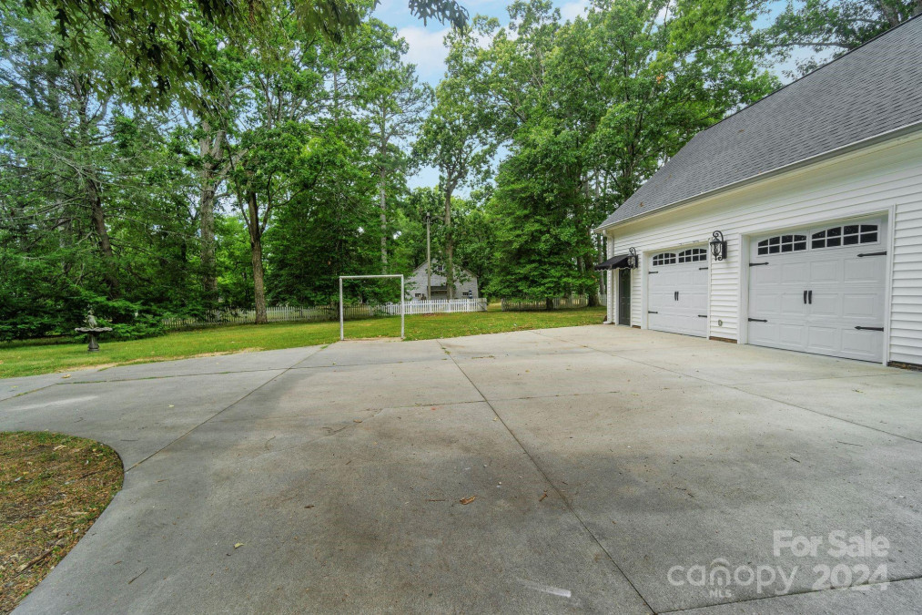 401 Hoke St Landis, NC 28088