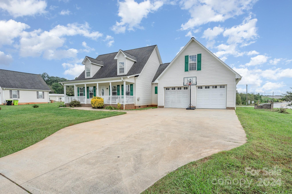 167 Columbia Dr Linwood, NC 27299