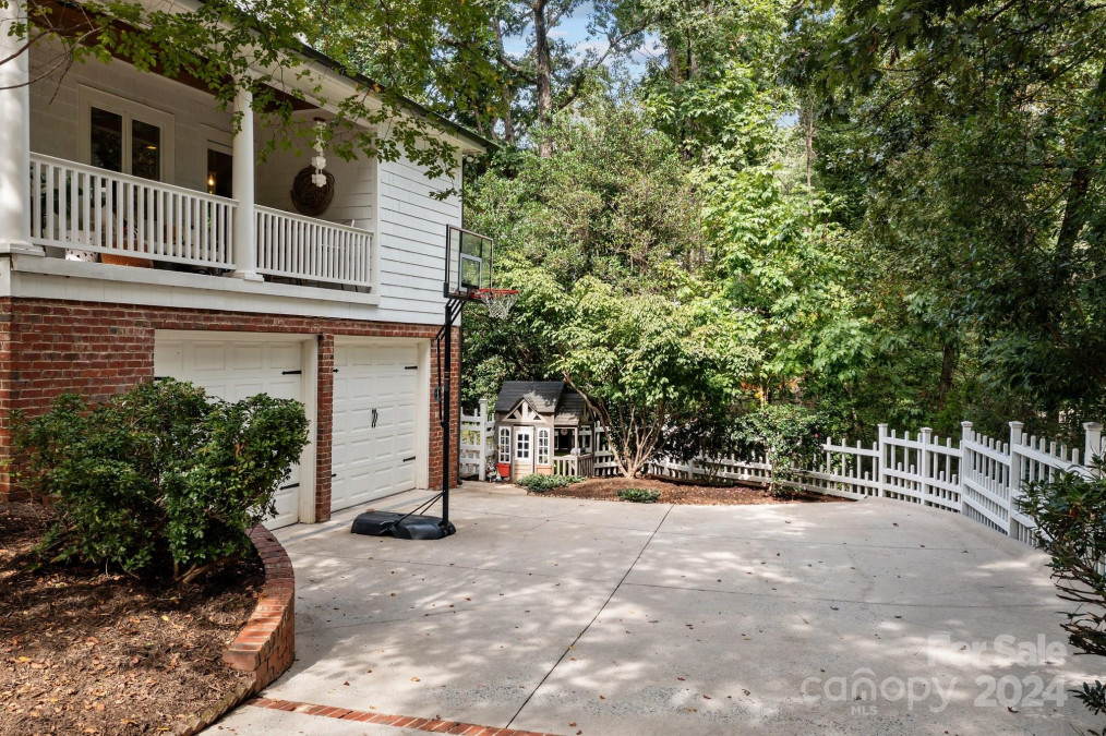 107 Peters Pl Davidson, NC 28036