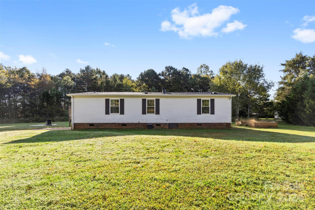 131 Sallie Dr Statesville, NC 28625