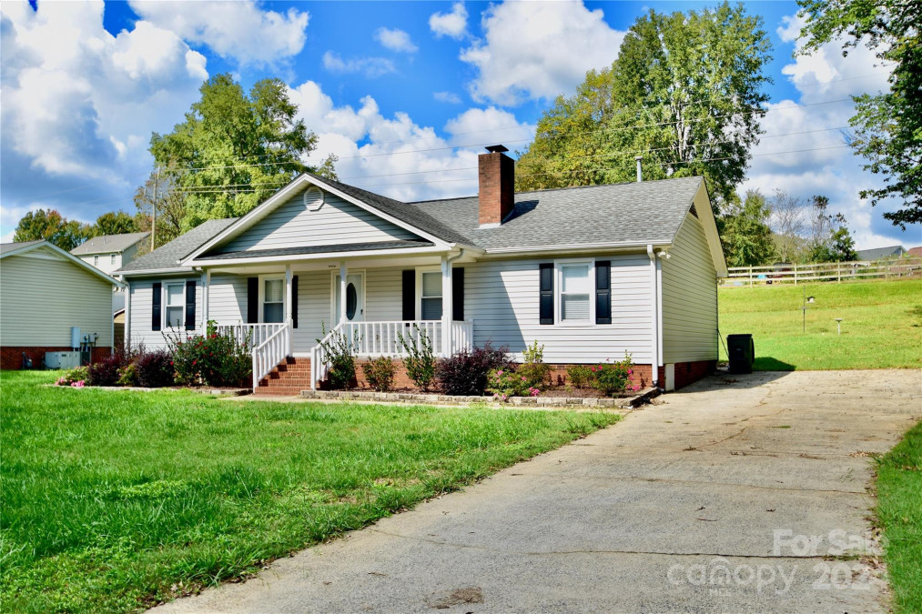 2209 Winterfield Dr Gastonia, NC 28056