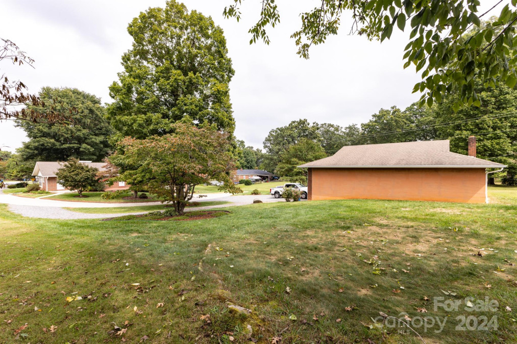 3511 Main Avenue Dr Hickory, NC 28601