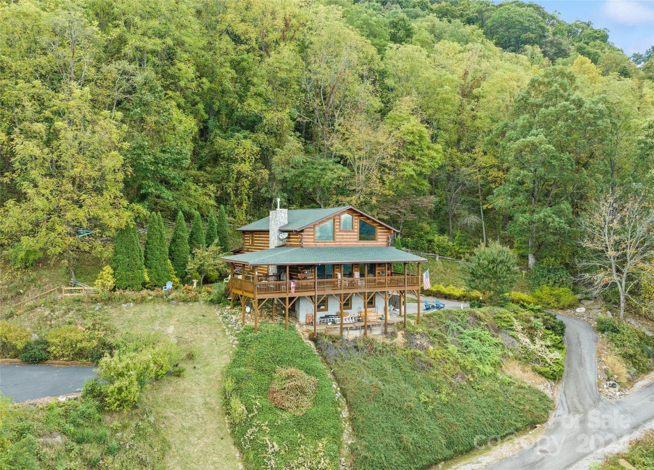 427 Cub Trl Maggie Valley, NC 28751