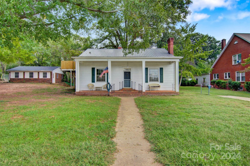 94 Main St Granite Falls, NC 28630