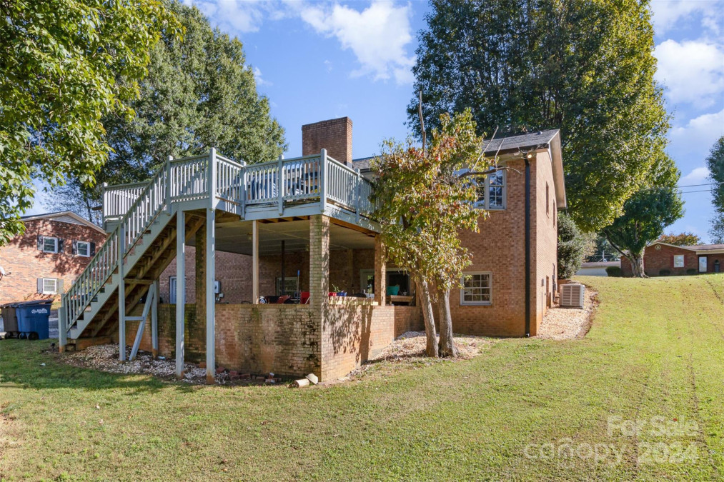 529 Carolina Ave Statesville, NC 28677