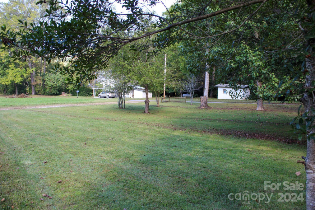 63 Wheat Field Rd Franklin, NC 28734