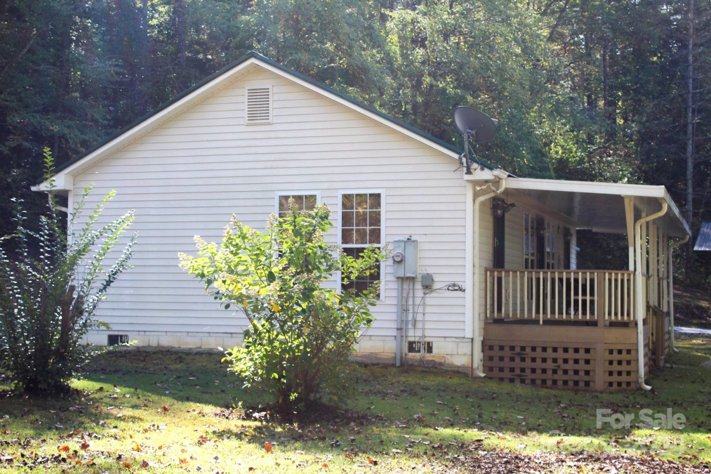 63 Wheat Field Rd Franklin, NC 28734