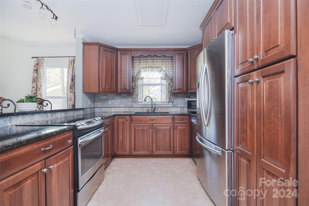 6287 Spring Court Ln Harrisburg, NC 28075