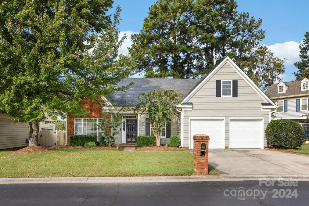 9038 Twilight Hill Ct Charlotte, NC 28277