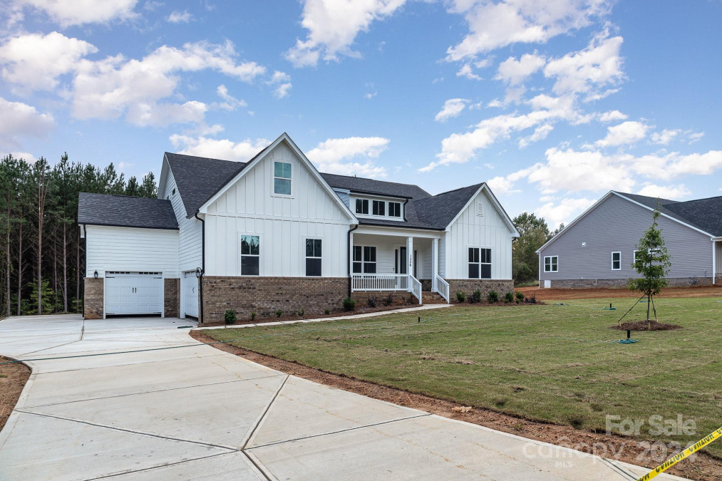 1336 Sage Pine Cir Clover, SC 29710