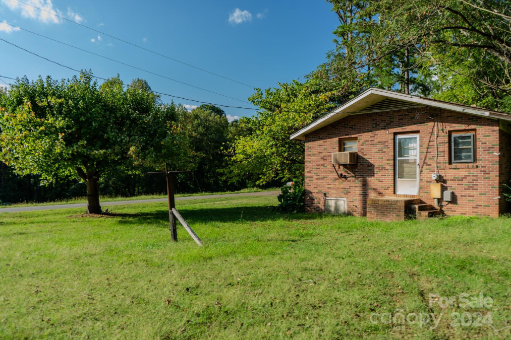 135 Mccarver Rd Gastonia, NC 28056