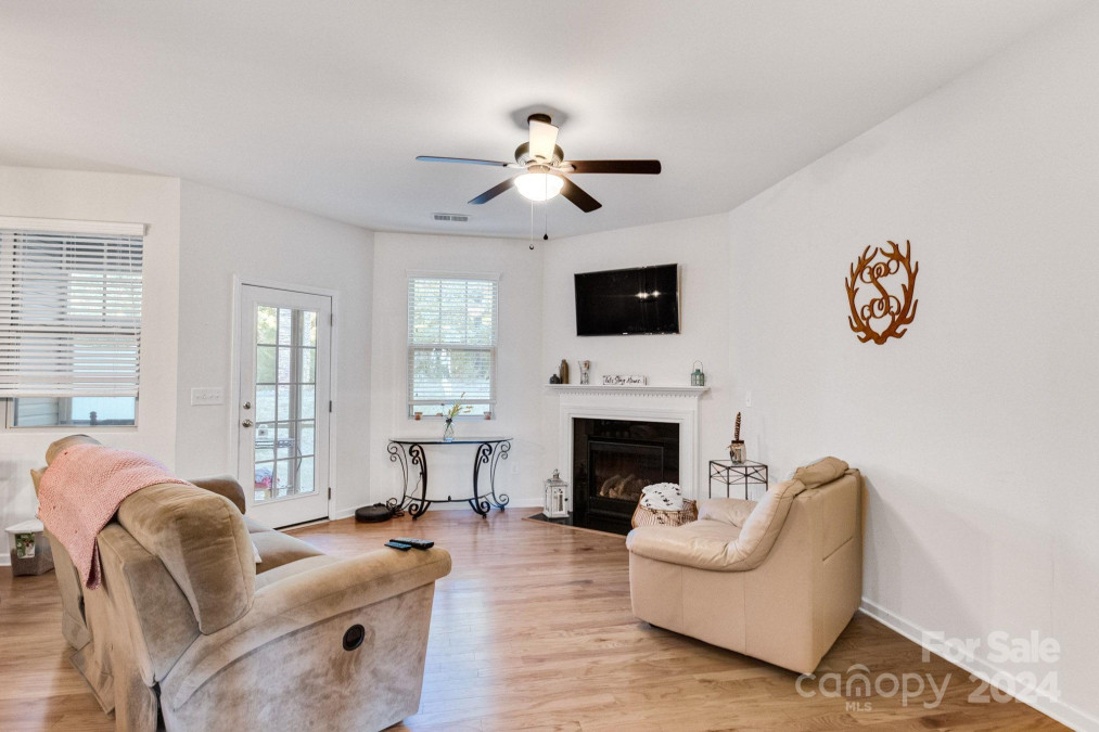 5015 Mockernut Ln Lancaster, SC 29707